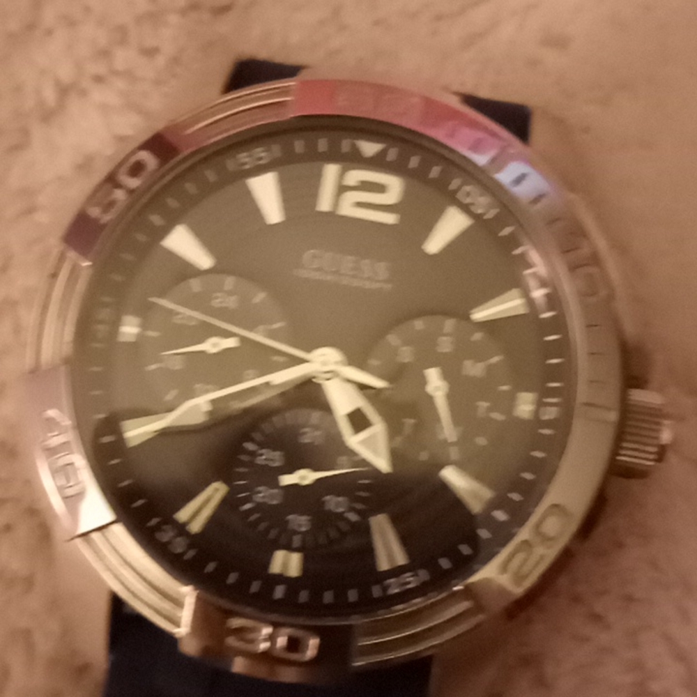 GUESS watch - Picture 2 of 4